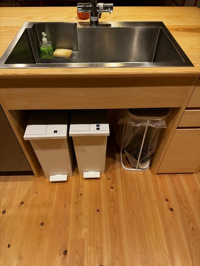 シンク下のゴミ箱置き場