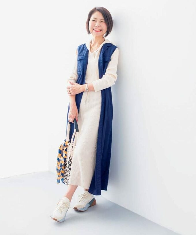 前ボタンを開いて着れば細見え効果大のIラインに