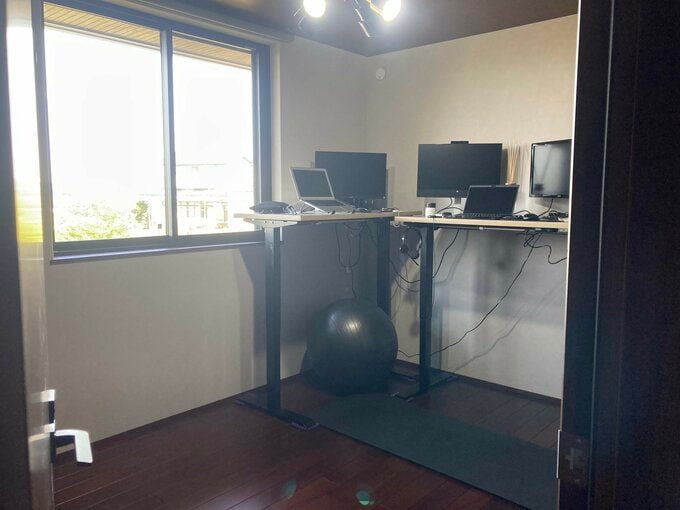 夫のテレワークスペース