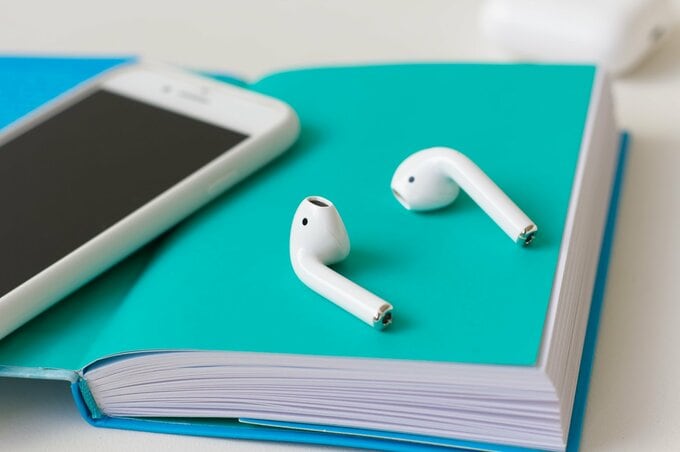 スマホとイヤホン