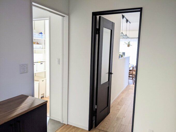 筆者宅の玄関から見た回遊動線