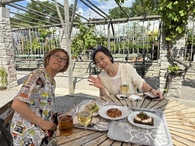 女性2名
