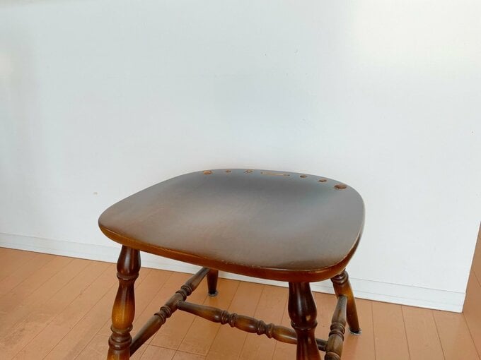 背もたれが取れてしまったイス