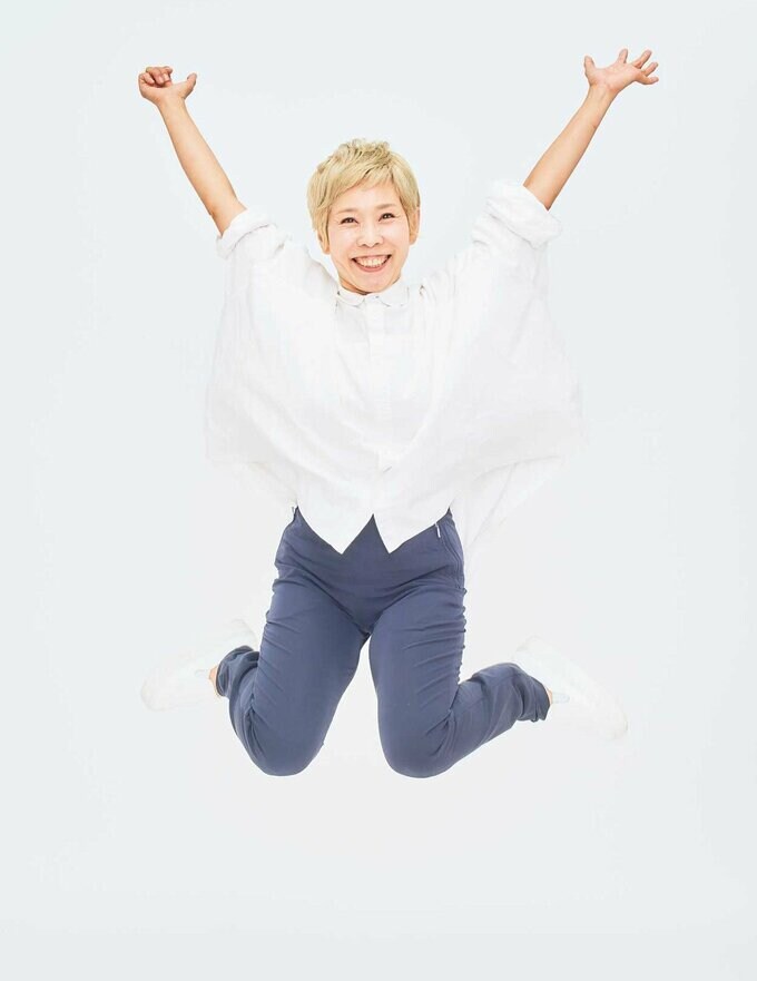 ジャンプする化け子さん