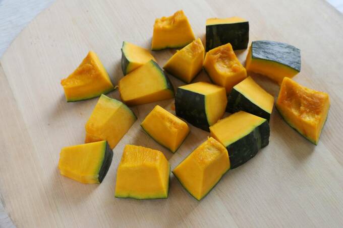 カボチャ切る
