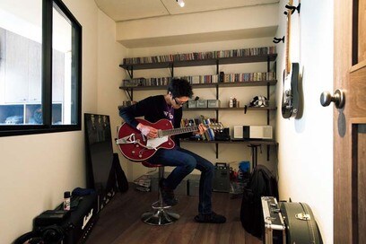 【マンションリノベ事例】ひとりの時間を過ごせるワーススペース＆趣味室。ふたりでくつろげる広いLDK