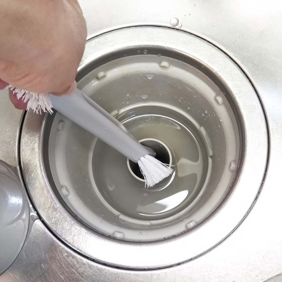 排水口専用のブラシ