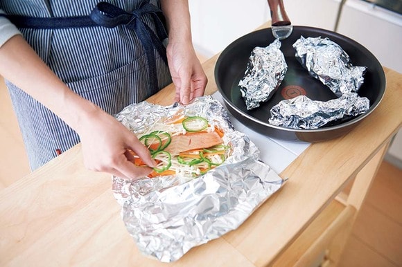 アルミ箔に材料を入れて焼くだけ