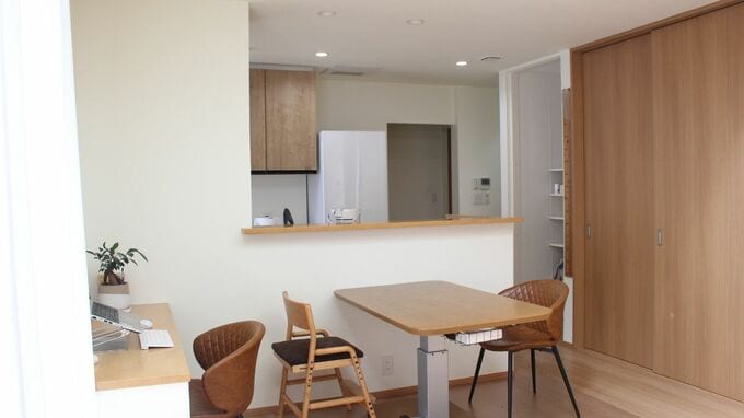 ダイニングテーブル