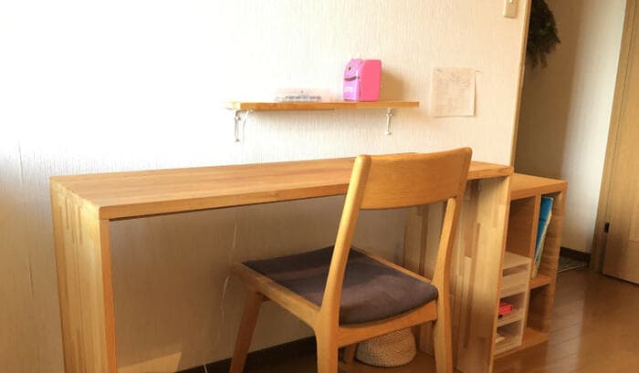 今年やってよかったDIY！照明付き学習机用の棚 | ESSEonline（エッセ