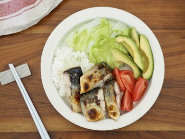 料理家が繰り返しつくる「ワンプレートご飯」2種。15分・5分で完成、栄養バランスもよし