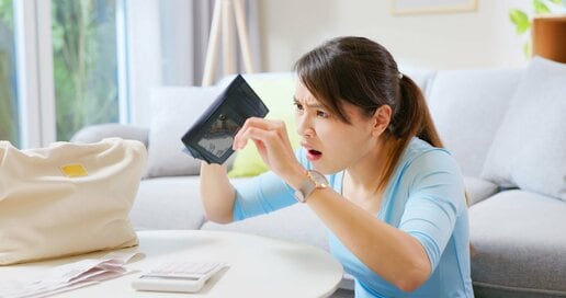 いつまでも「お金が貯まらない人」の共通点6つ。特有の“口グセ”も