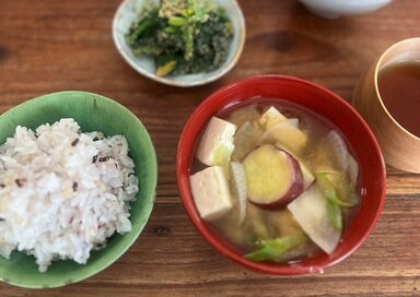 栄養たっぷりの「酒粕」を手軽に取り入れる工夫。食物繊維も豊富でうれしい