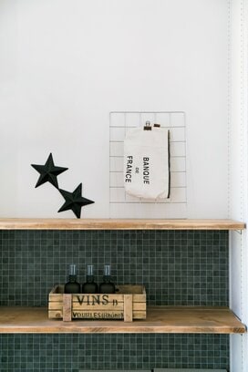 100均のワイヤネットやまな板スタンドが収納グッズに!?リメイク不要のおしゃれアイデア