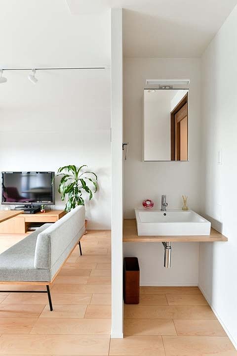 LDKに移動した洗面台