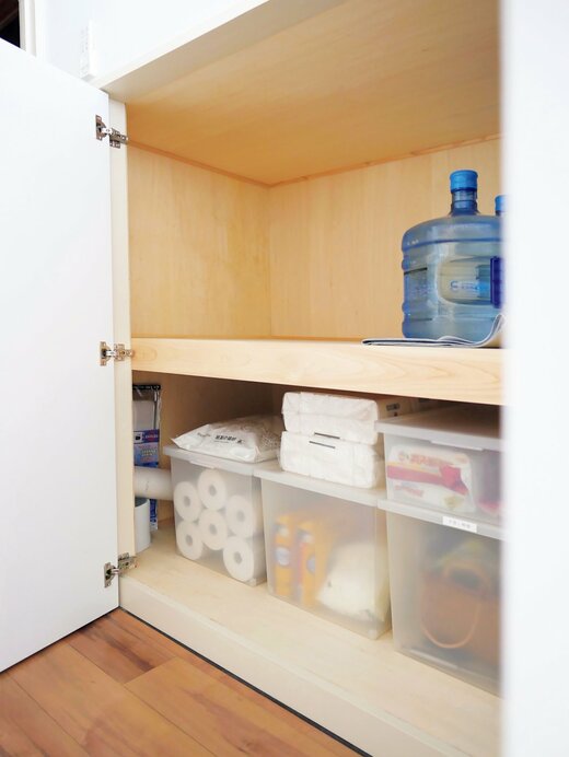 ストック品が収納されている棚