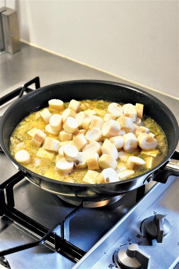 フライパンに豆腐