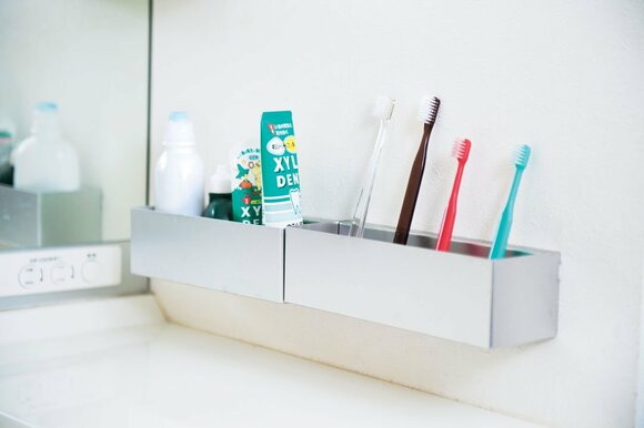 アルミの棚を取りつける