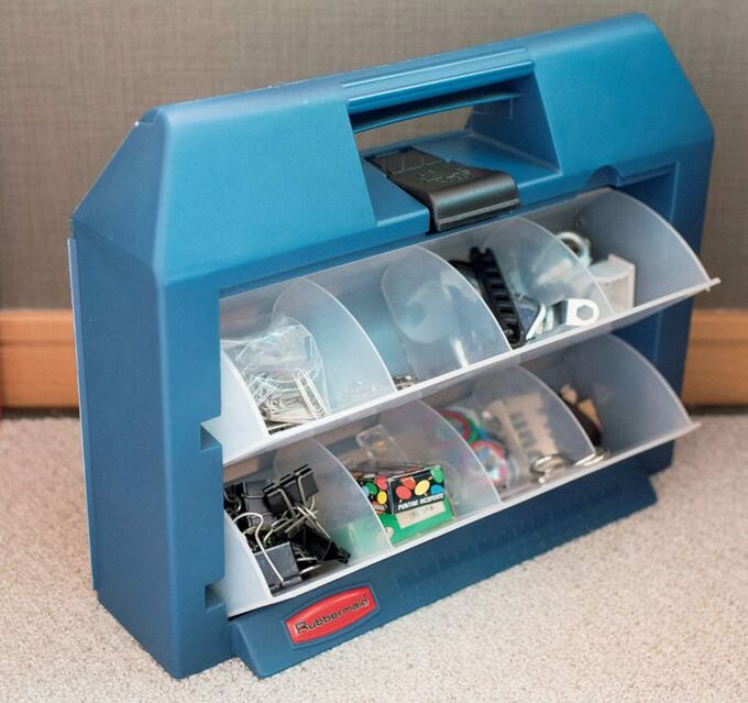 工具箱に文具類