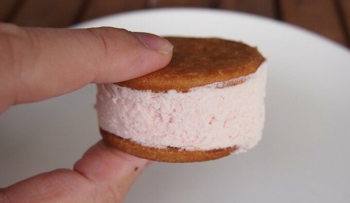 バタービスケットサンド