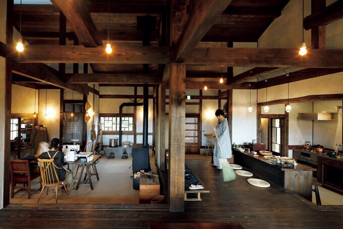 土間とキッチン