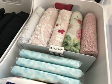 100円のブックエンドが家じゅうの収納に使える！仕切るだけでなく、簡易棚にも