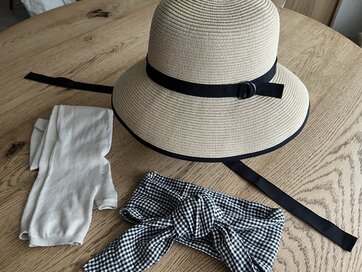 無印良品の「保冷剤が入るスカーフ」や「たためる麦わら帽子」が優秀。3000円以下で買えるUV対策アイテム3つ
