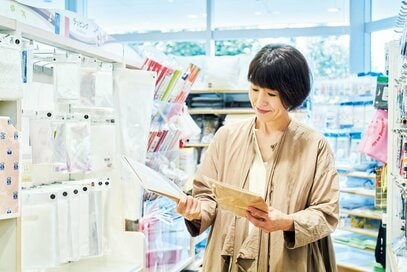セリアで発見・高見え100円グッズ。脱臭剤にコロコロ、アウトドア小物も
