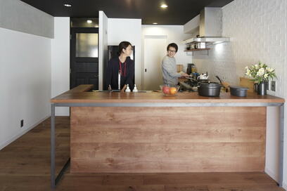 室内窓と回遊動線でシンプルだけど超快適空間に！