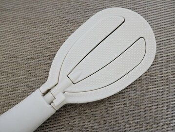 スリコで見つけた「米とぎしゃもじ」。2WAYであると便利、買って正解だった