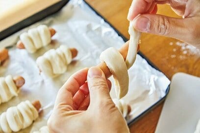 簡単手づくり「ズボラパン」。マヨコーン・ソーセージ・明太パンのレシピ