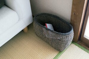 和室になじむカゴをゴミ箱に