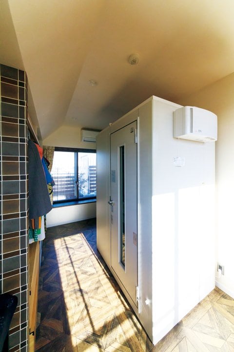 個室に新設した防音室