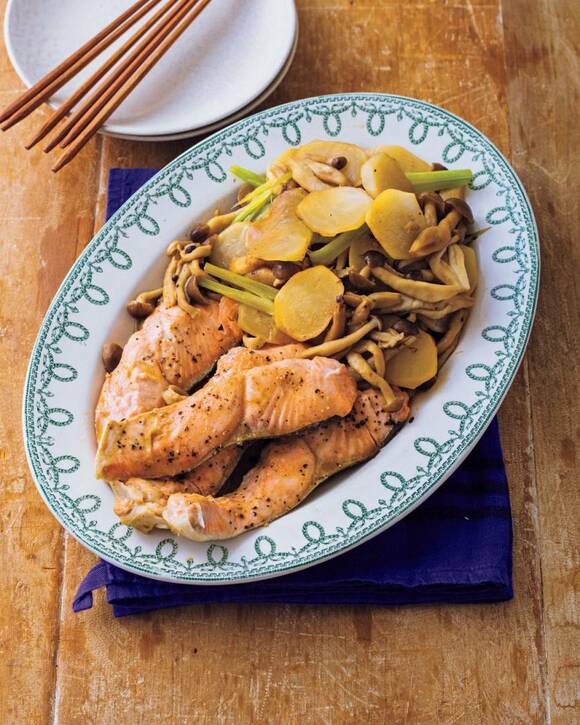 カブと鮭のバターじょうゆソテー