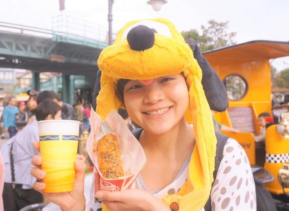 食べ歩きできるグルメもチェックしておきましょう