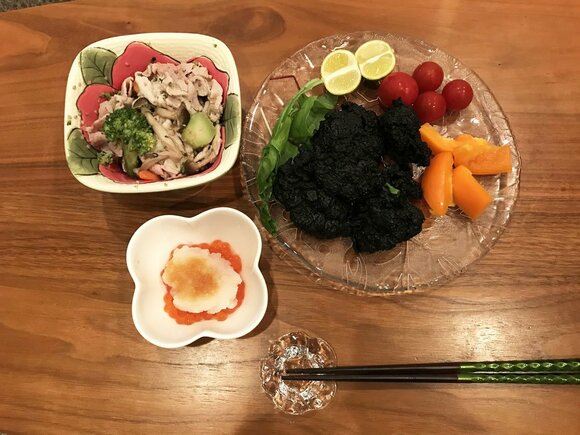 食卓に並んだ料理