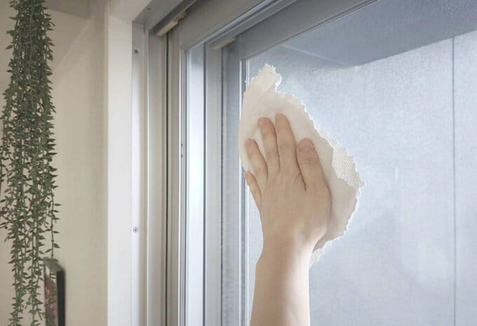 窓ふきは不要なTシャツを使って