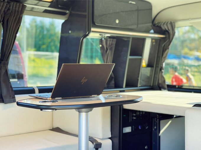 キャンピングカー2