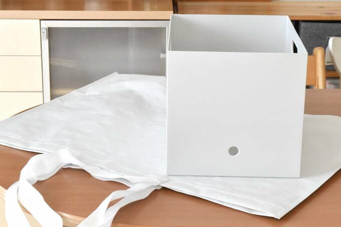 バッグの上にボックス