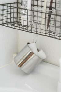 メラミンスポンジを粉ふるいにイン