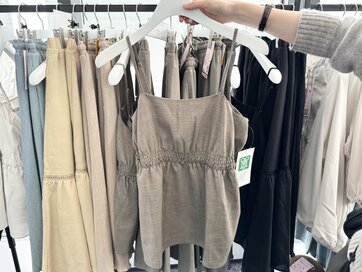 いい意味で「ワークマン」バレしないアイテム5つ。レイヤートップス、巾着バッグなど全部2300円以下　