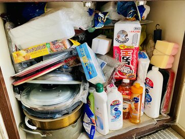 ものであふれた80代母の部屋。一緒に片づけるデメリットとそれを超えるメリット5つ