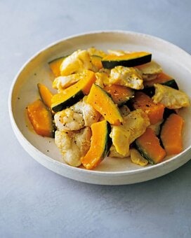 「特売の鶏胸肉がしっとりする」下味冷凍レシピ。食材ロスを削減して食費を節約 