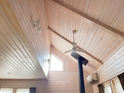 シーリングファンを設置した天井