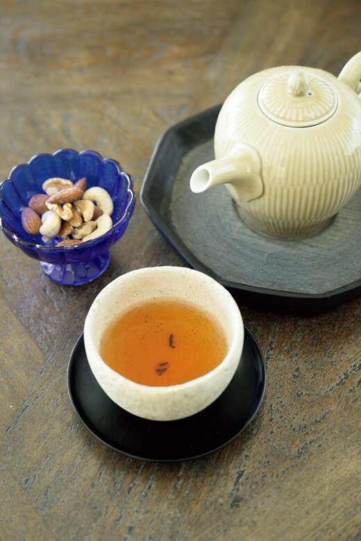 お茶とナッツ