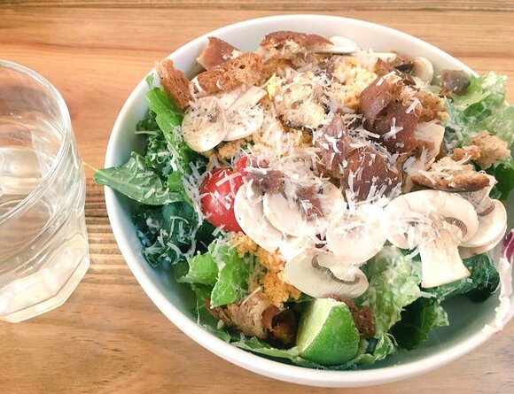 野菜たっぷりヘルシー?サラダ