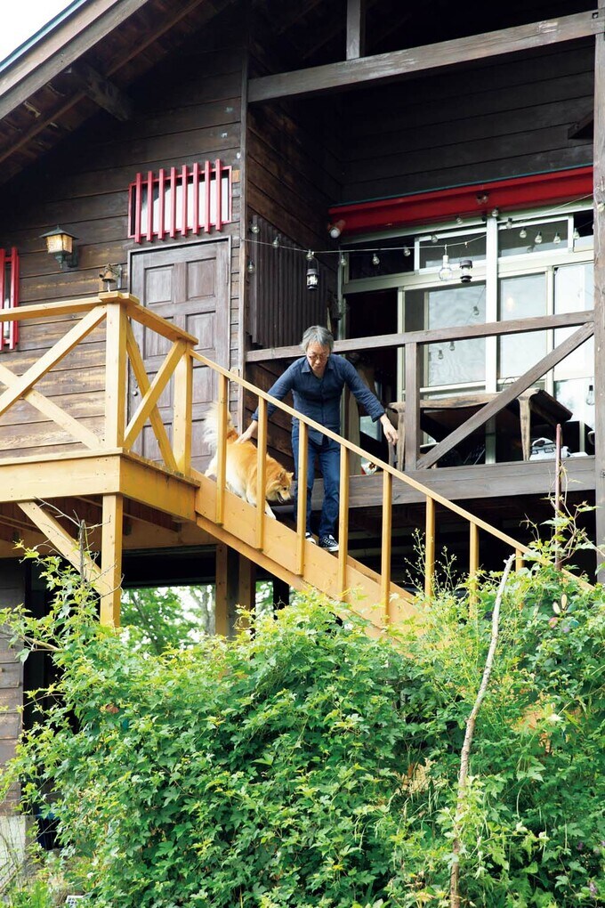 新たに設けた階段