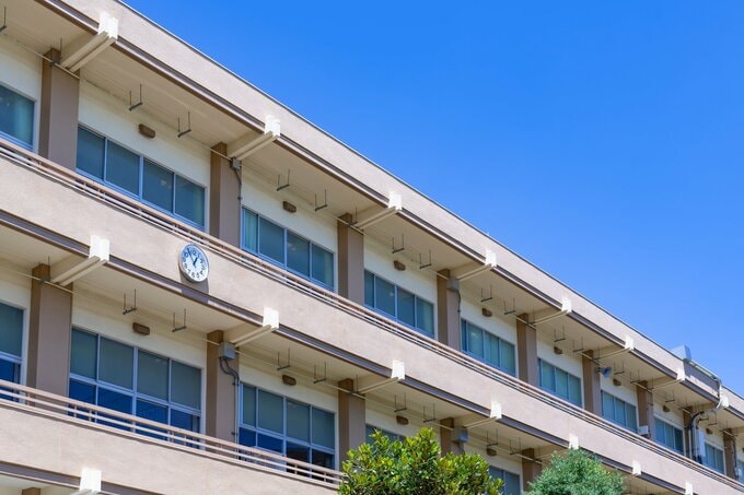 中学の校舎のイメージ画像