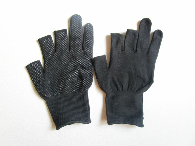 指のあいた手袋