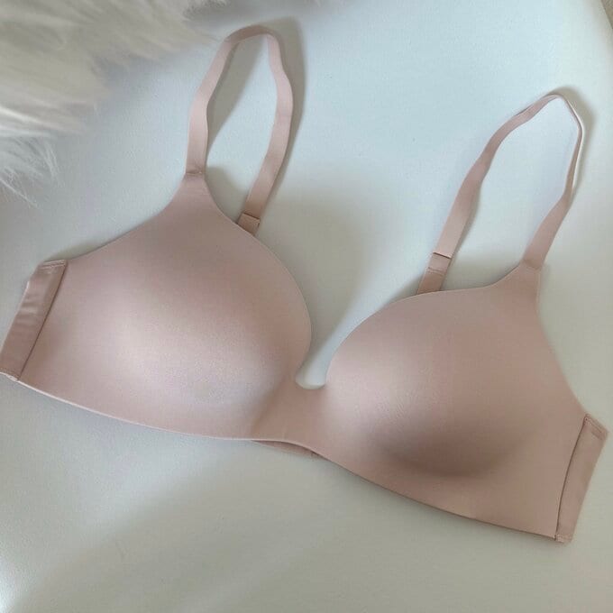 ワイヤレスブラ/3Dホールド正面